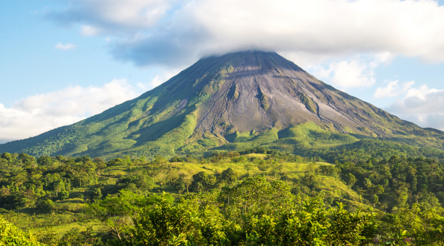 Costa rica volcano